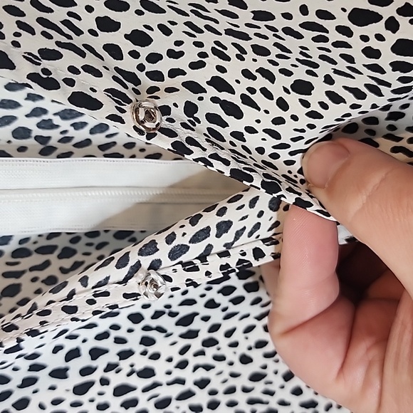 Umgee Black & White Faux Wrap Romper Women's Size Large - Picture 6 of 9